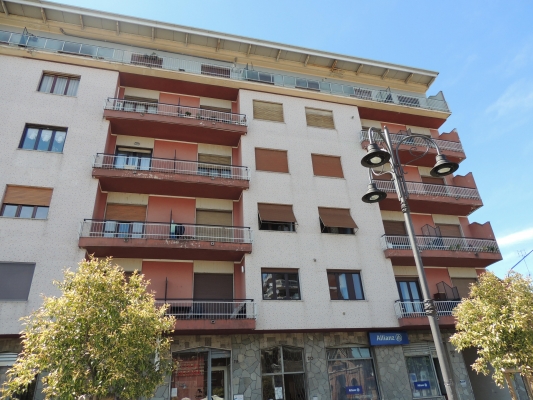CRESCENTINO: Alloggio all'ultimo piano