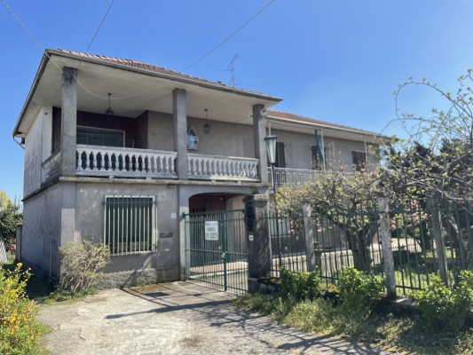 SAN GERMANO: Casa indip. con ampio giardino