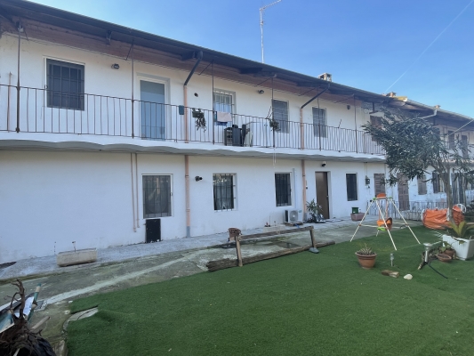 SALASCO: Casa ristrutturata